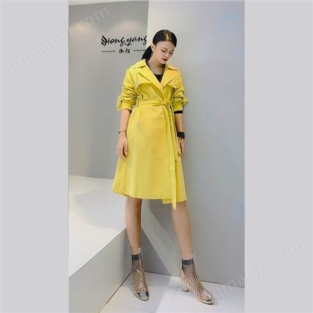 蔻姿北京潮牌时尚风衣品牌专柜折扣电商平台直播货源女装批发